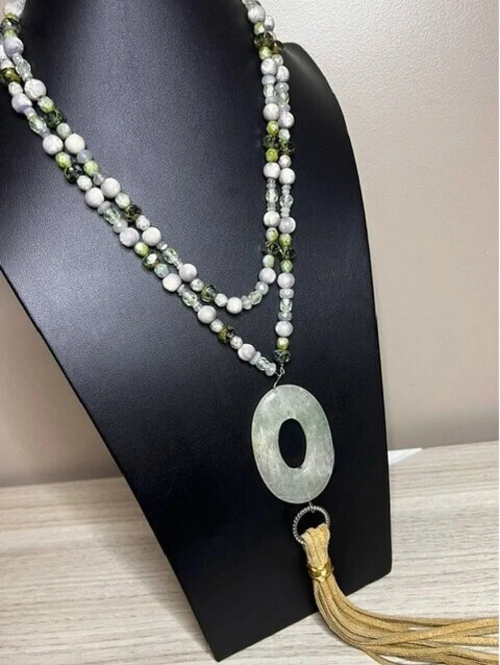 B6656 Artisan Boho Beaded Necklace Oval Jade pendant 38